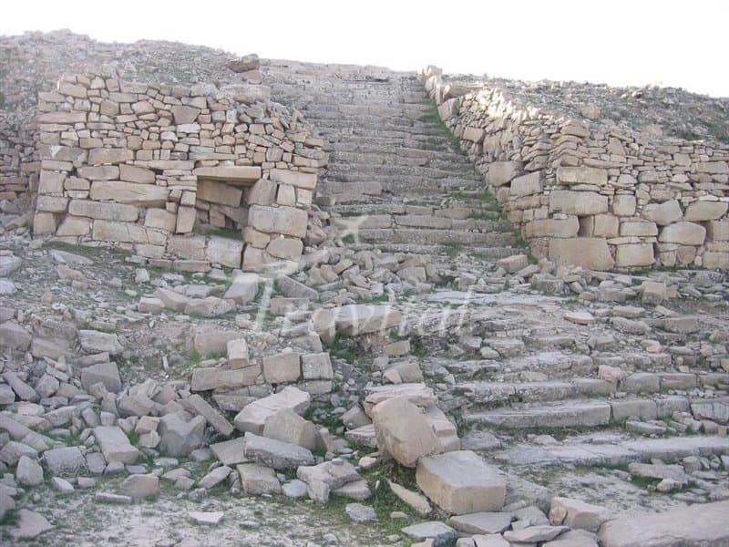 Bard Neshandeh Temple 