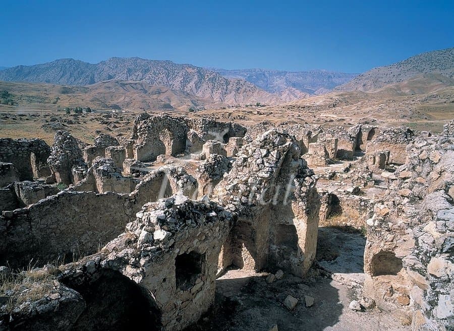 Chenar Graveyard 