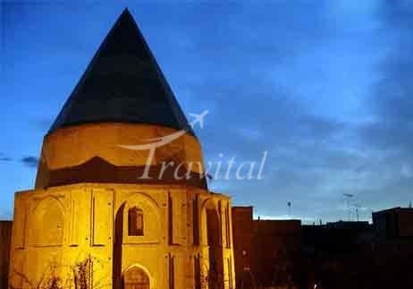 Darvazeh Kashan Domes 