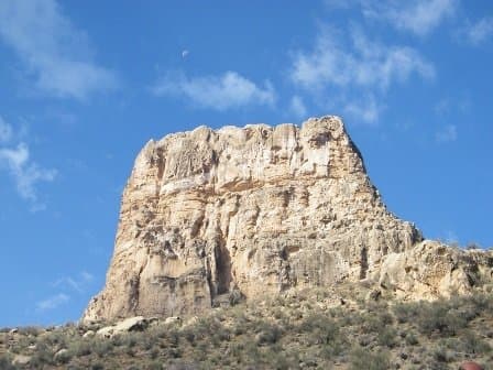 Estakhr Castle 