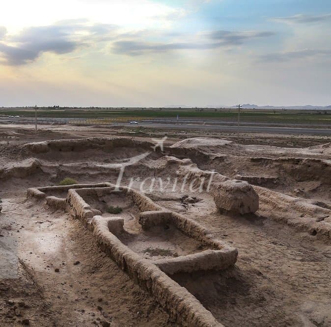 Qom Rood (Qarah Tappeh) Hill 