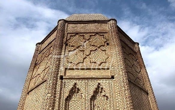 Sheikh Shebli Mausoleum and Tower – Damavand - view 3