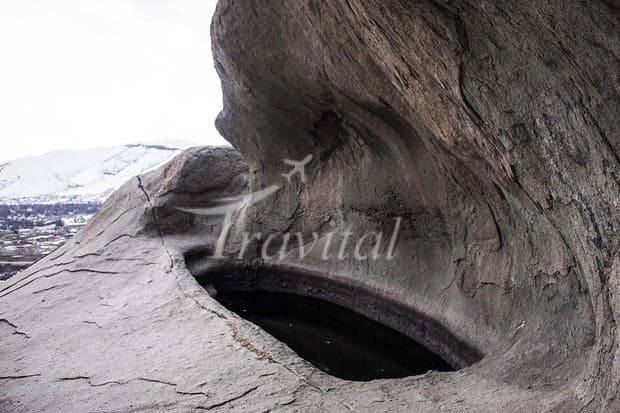 Stone Porch of Niaq 