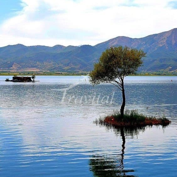 Zarivar (Zaribar) Lagoon – Marivan - view 1