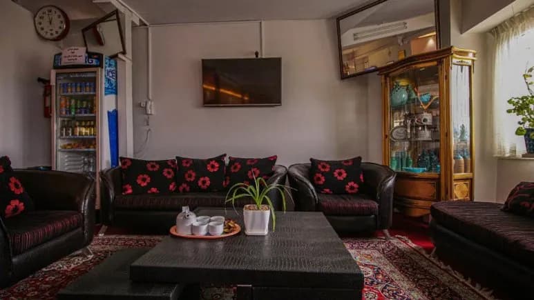 Ordibehesht Guest House – Hamedan - view 4