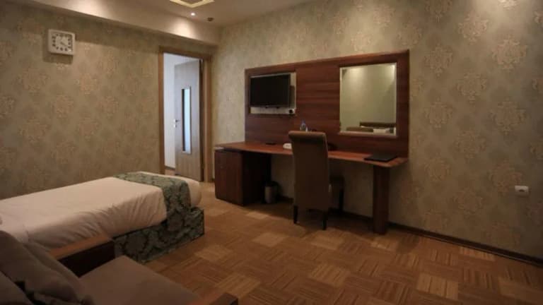 Amiran 1 Besat Hotel – Hamedan
