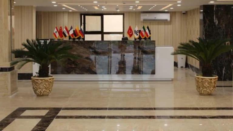 Amiran 2 Farhangiyan Hotel – Hamedan