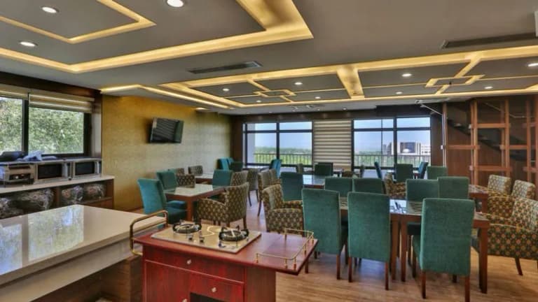 Katibeh Hotel – Hamedan