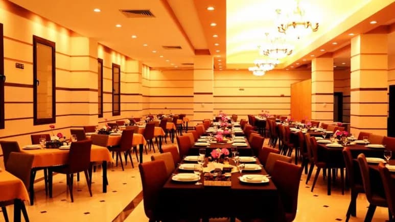 Ghasre Jahan Hotel – Natanz - view 1