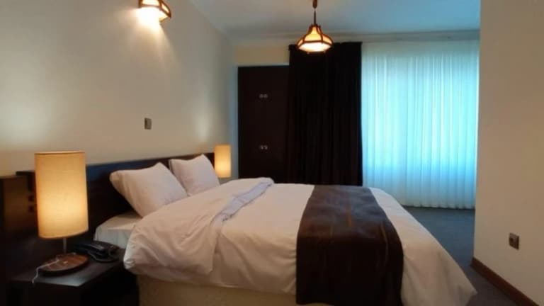Hiva Apartment Hotel – Kerman