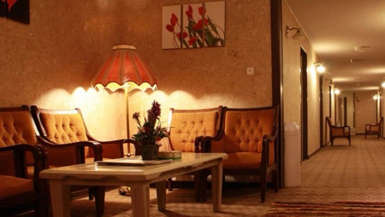 Abrisham Guest House – Ghazvin