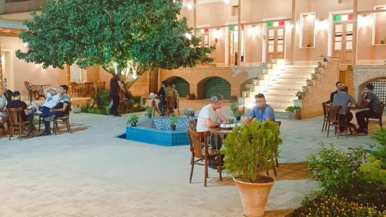 Esfanjan Hotel – Semnan