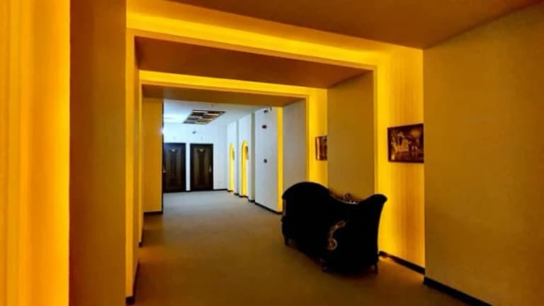 Aseman Shahr Hotel – Sari