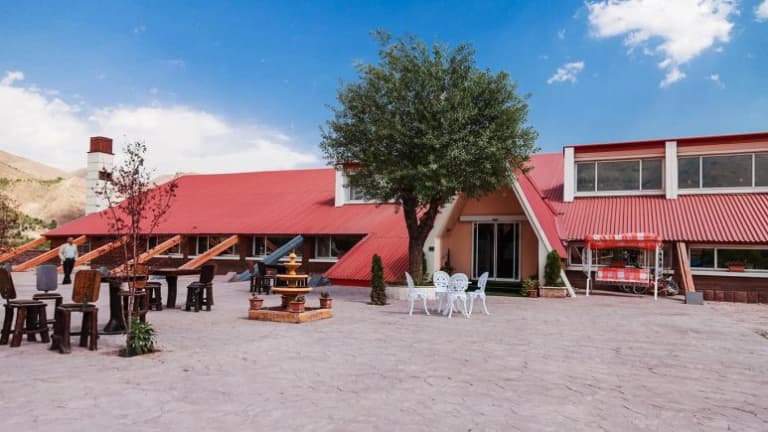 Meygoon Jahangardi (Tourism) Hotel – Tehran