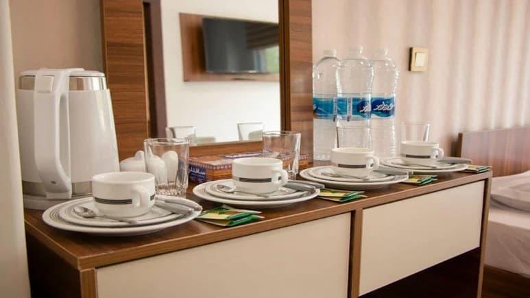 Almas Zafaraniyeh Hotel – Tehran - view 1