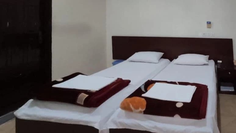Pardisan Hotel – Tafresh - view 4