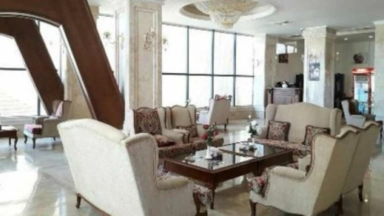 Haleh Hotel – Baneh