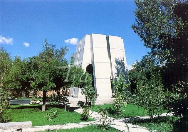 Ohady Maraqehei Tomb – Maragheh - view 2