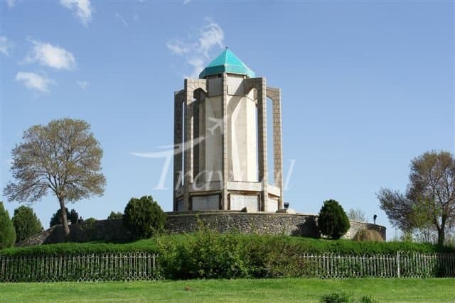 Baba Taher Oryan Tomb – Hamedan - view 3