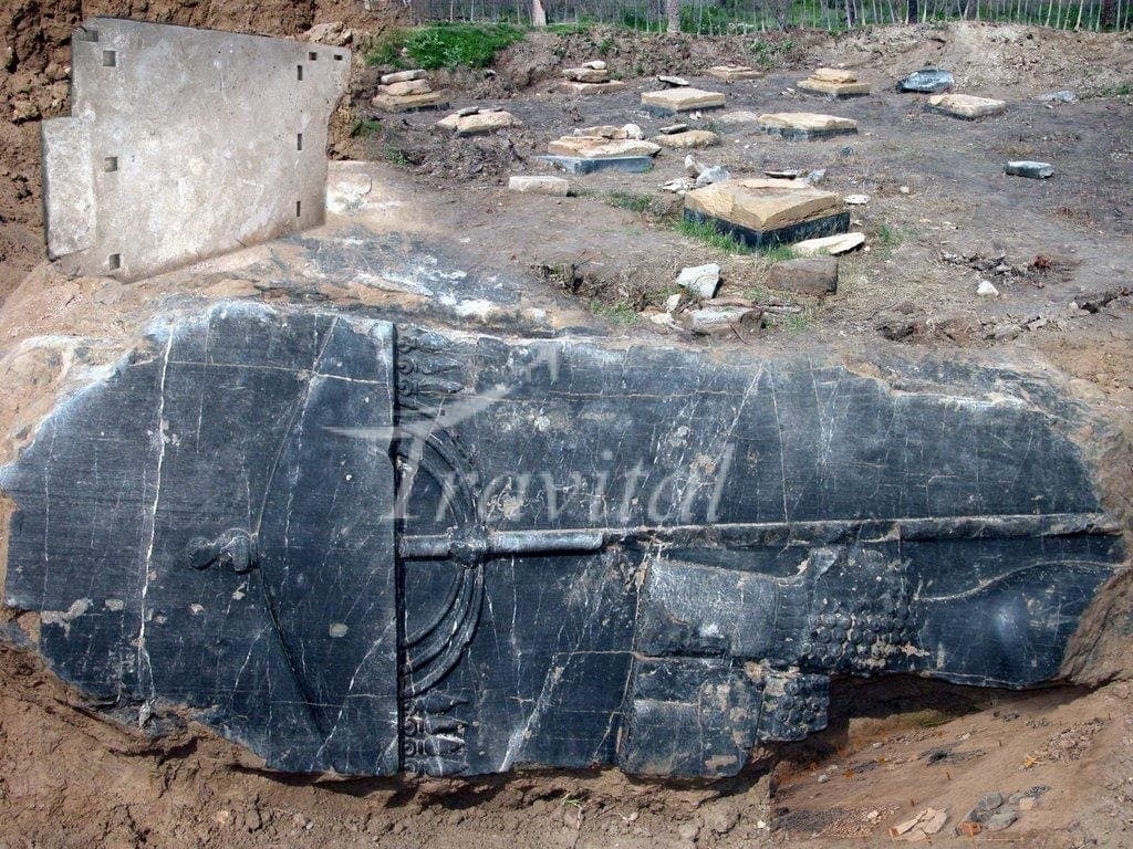 Bardak Siyah Achaemenid Palace