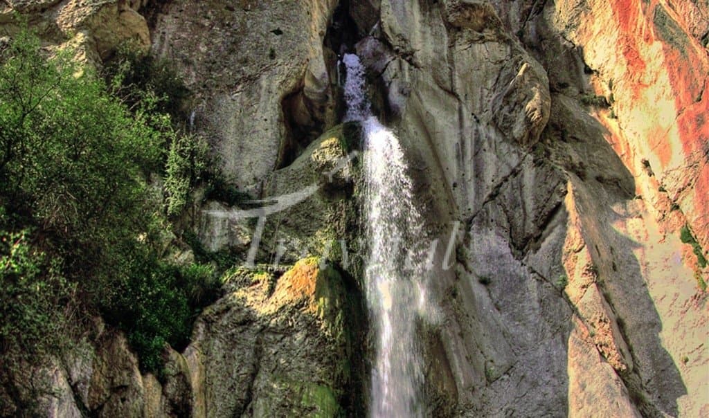 Shahandasht Waterfall