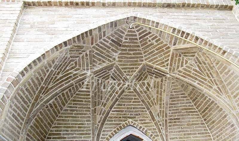Sheikh Ali Khan Zanganeh Mosque – Towiserkan - view 3