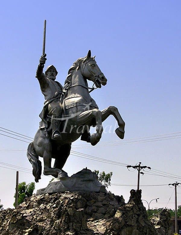 Yaghoub Leys Safari Tomb – Dezful - view 3