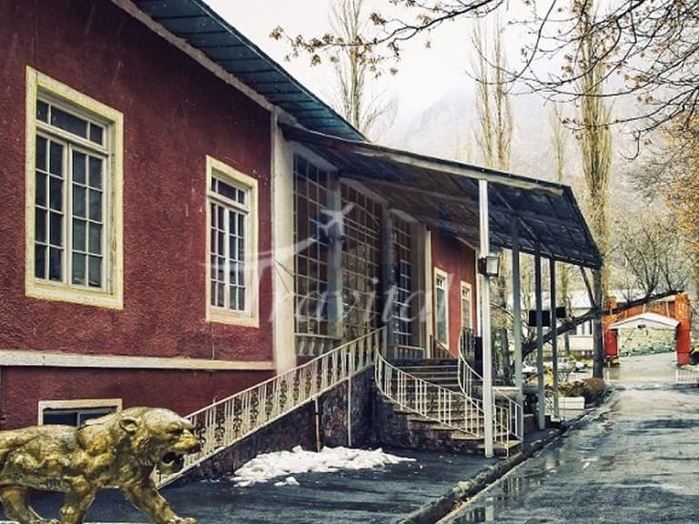 Parsian Azadi Gachsar Hotel – Karaj