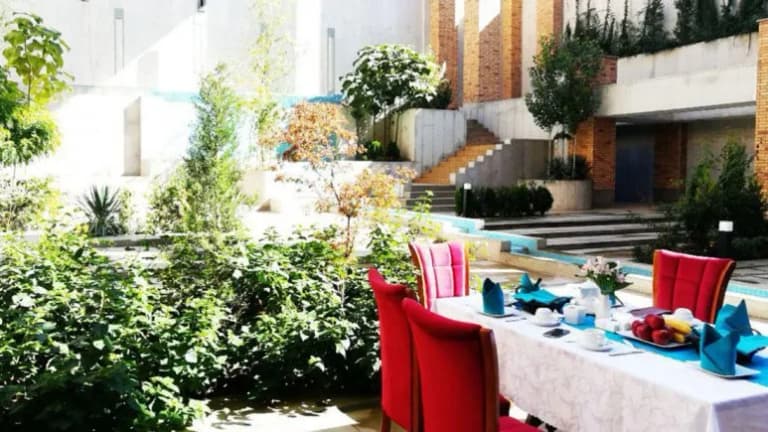 Amiran Hotel – Nishabur