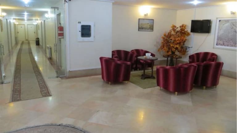 Jahangardi (Tourism) Hotel – Lar