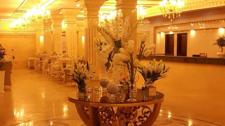 Baghdadi Hotel – Takestan