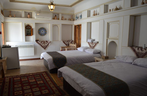 Atigh traditional hotel
